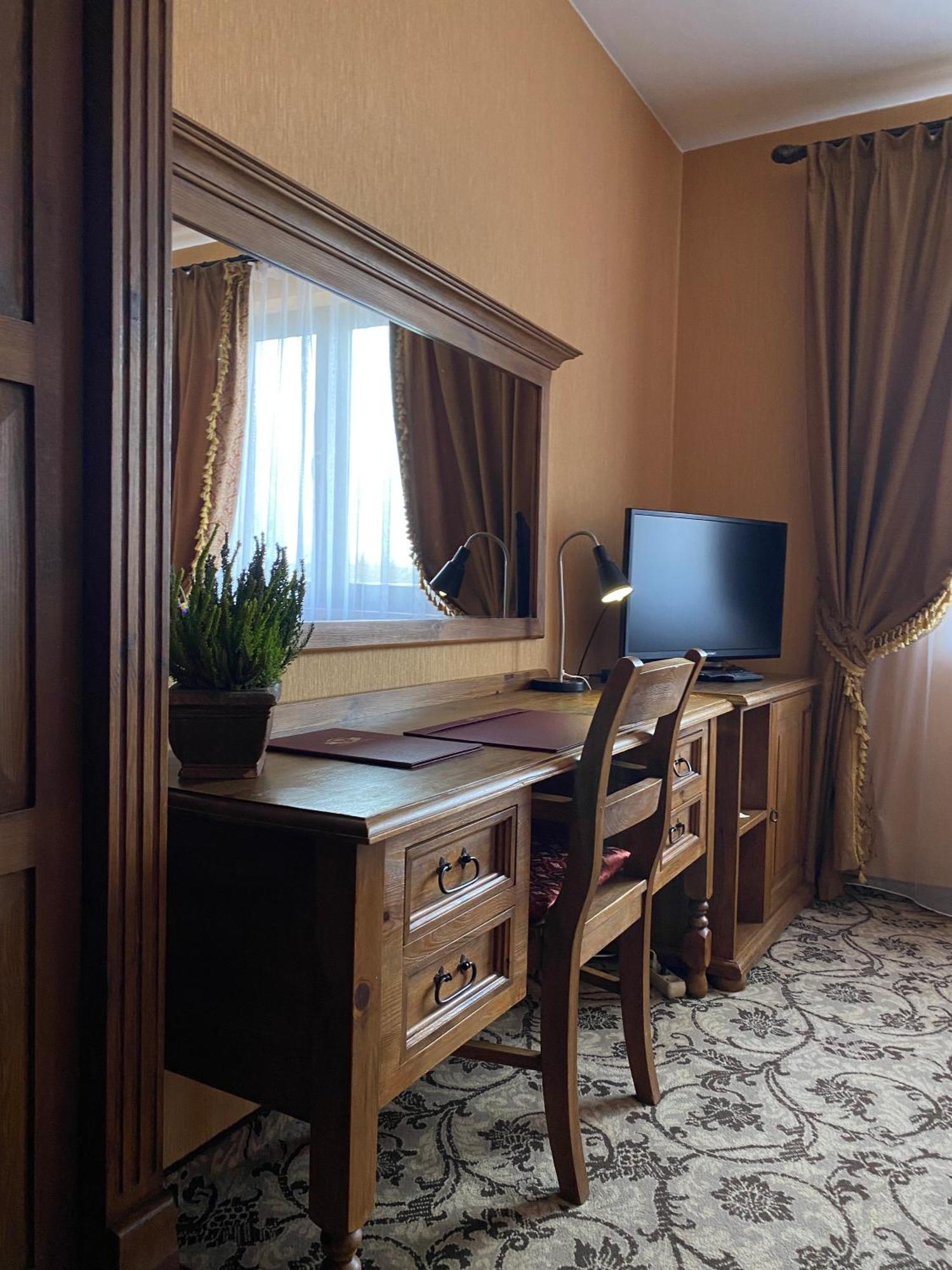 Hotel Zameczek Ksiaz Wielki ภายนอก รูปภาพ