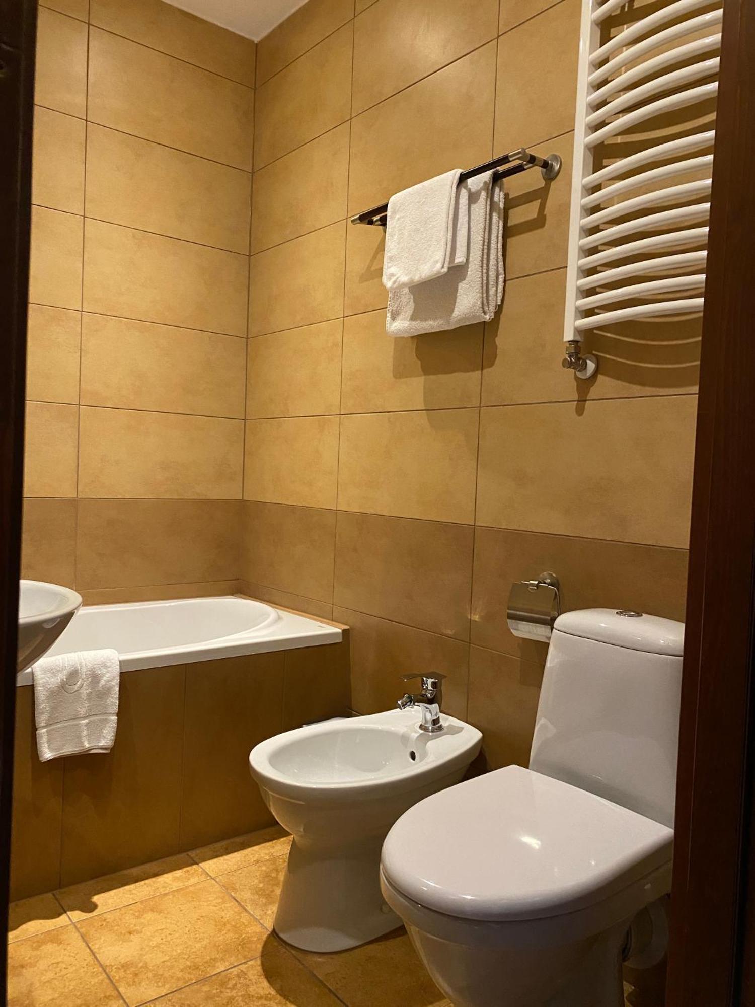 Hotel Zameczek Ksiaz Wielki ภายนอก รูปภาพ